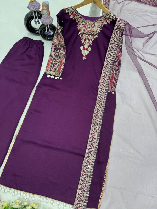 Luxury Heavy Vichitra Silk Embroidered Suit Set with Kodi Less Detailing - Image 9