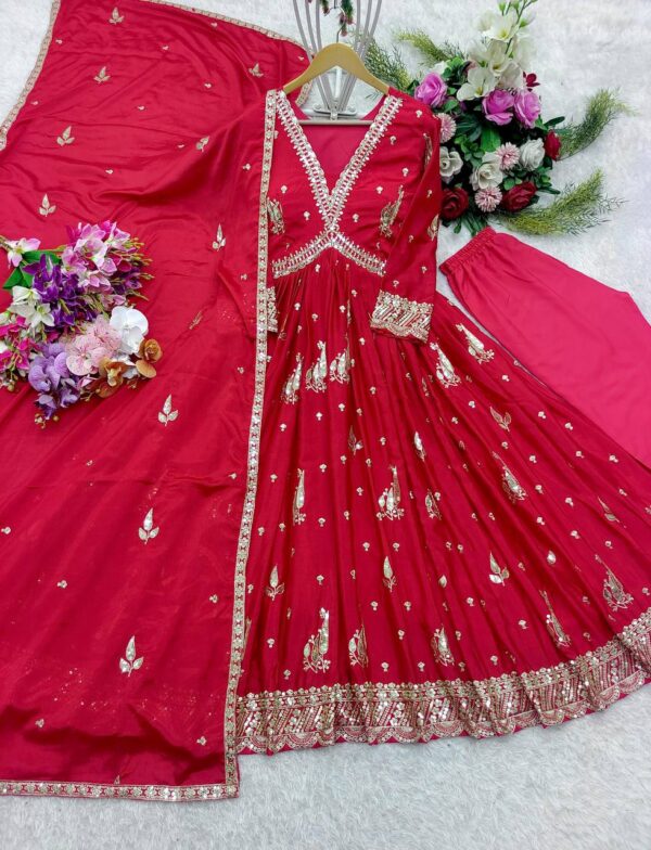 Jazz & Co. Aliya-Cut Gown Set – Elegance Redefined! - Image 4