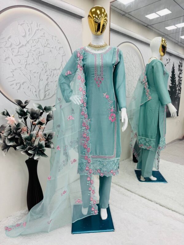 Elegant Heavy Chinon Silk Suit Set with Organza Dupatta | Jazz & Co. Closet Collection 💫 - Image 5