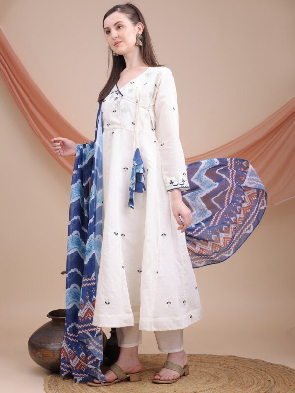 Off-White Roman Silk Embroidered Kurti Set with Digital Print Dupatta | Jazz & Co. Closet Collection - Image 5
